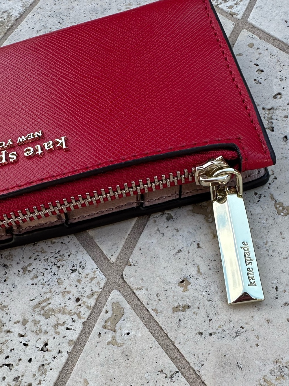 NWOT Kate Spade Slim Red Wallet - Picture 3 of 10